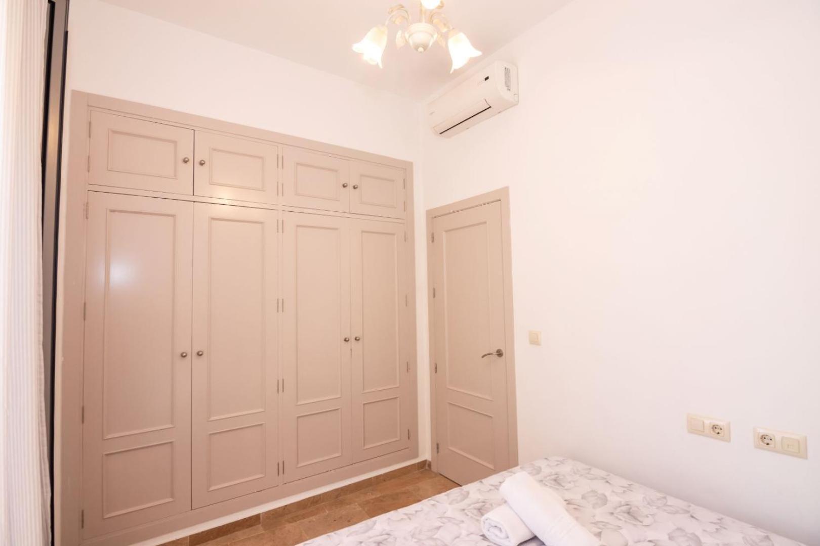 Rodrigo De Triana Primero A Appartement *
